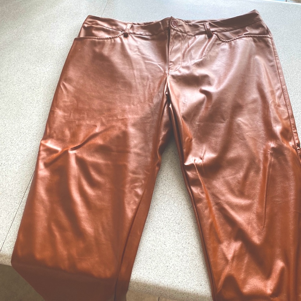 NICE TAN GOLD COLOR ON PU LEATHER. No Brand